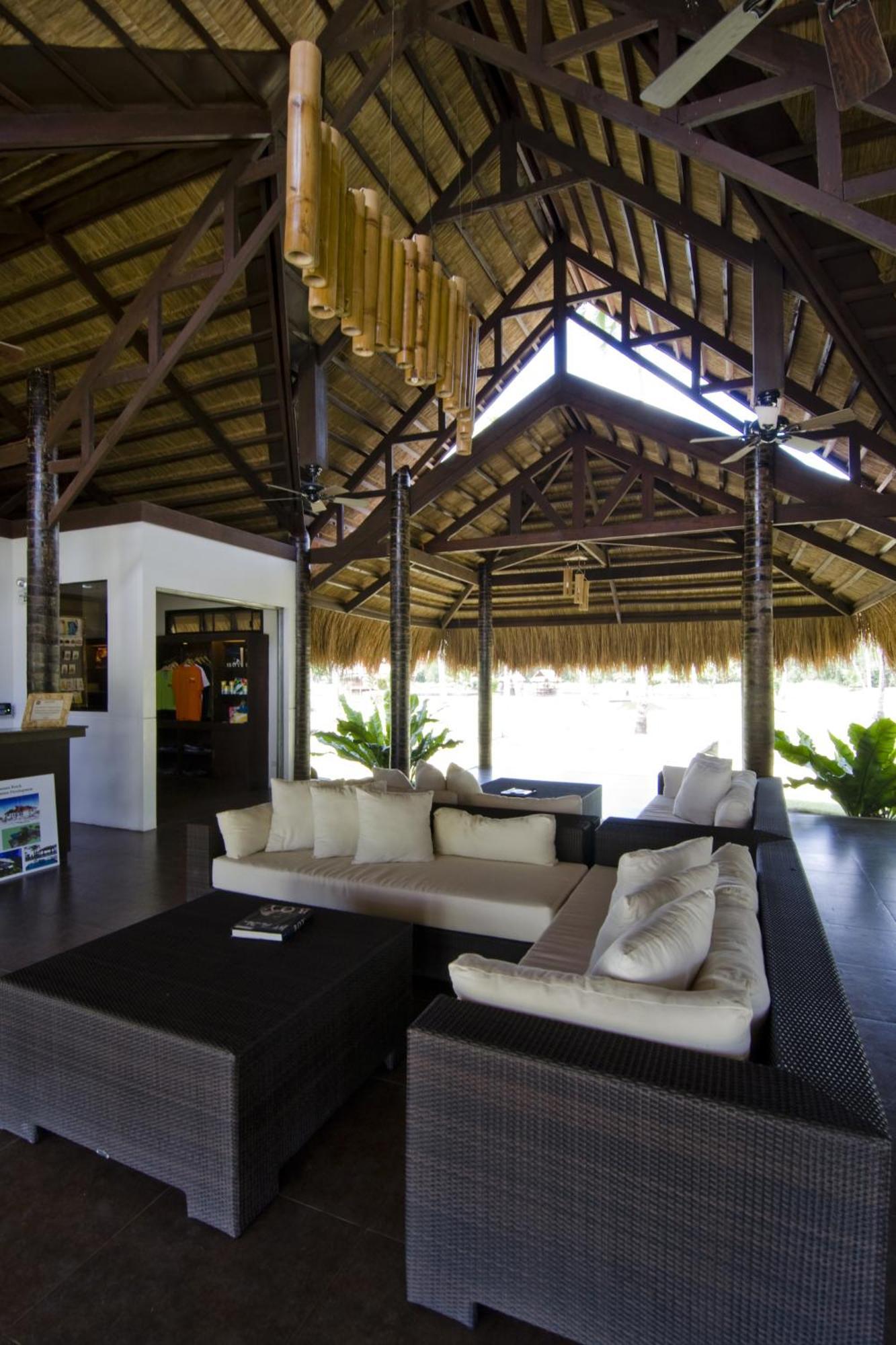 Hijo Resorts Davao Tagum Exterior foto
