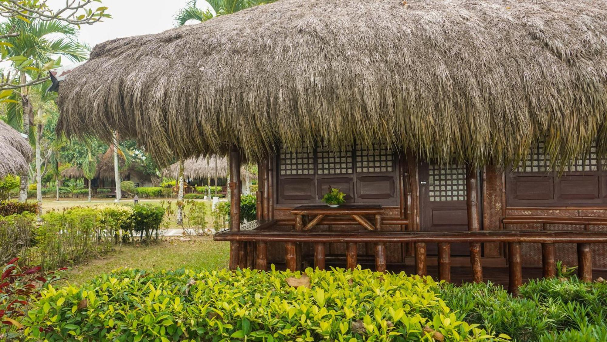 Hijo Resorts Davao Tagum Exterior foto