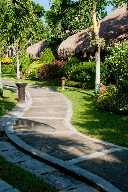Hijo Resorts Davao Tagum Exterior foto